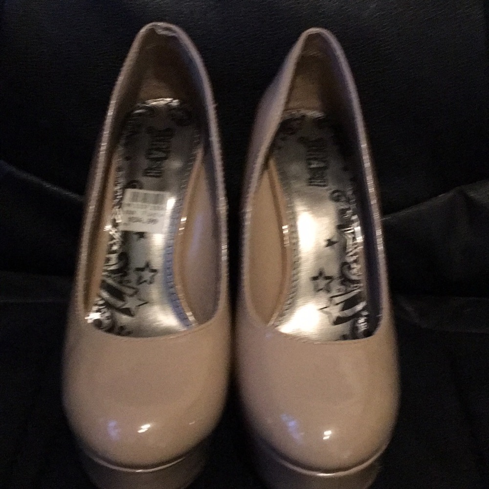 Tan heels
